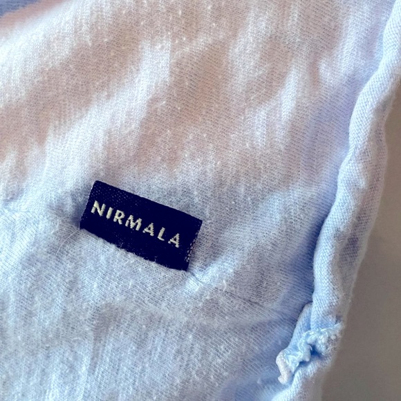 Nirmala light blue gecko muscle shirt - Picture 3 of 3